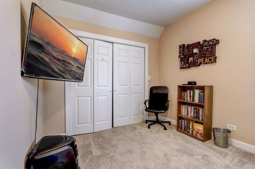 712 7 Ave, Broadview IL 60153-2022 exterior