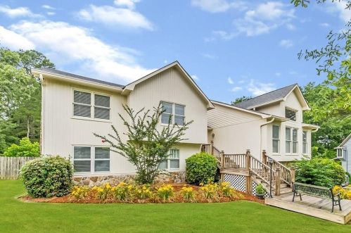 1649 Holly Lake Cv, Lithonia, GA 30078-5955