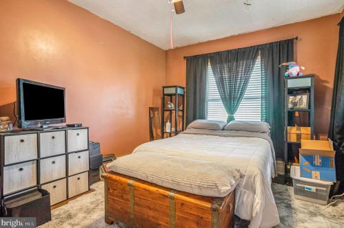 817 Charlotte St, Pottstown PA 19464-4319 exterior