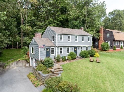 233 Franklin Rd, Springfield, MA 01106-2613