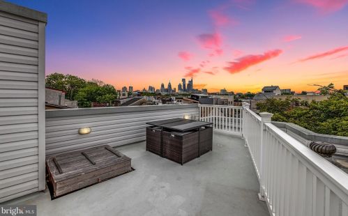 925 Lawrence St, Philadelphia PA 19122-3721 exterior