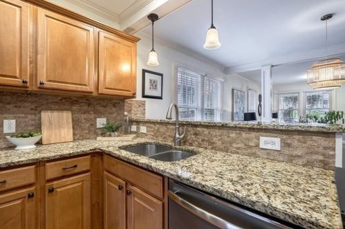 187 Clifton St, Atlanta GA 30317-2032 exterior