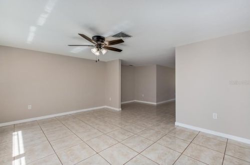 9215 Glen Moor Ln, Port Richey, FL 34668-4911