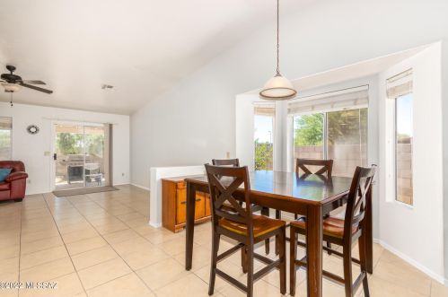 9962 Depot Dr, Tucson AZ 85747-5158 exterior