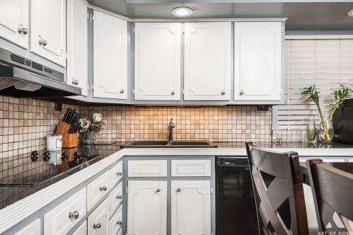 6024 Artesian Ave, Chicago IL 60659-4101 exterior