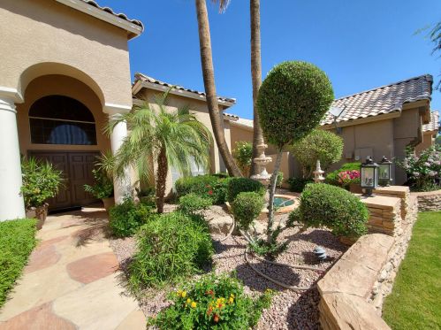 15856 38th St, Phoenix, AZ 85032-4010