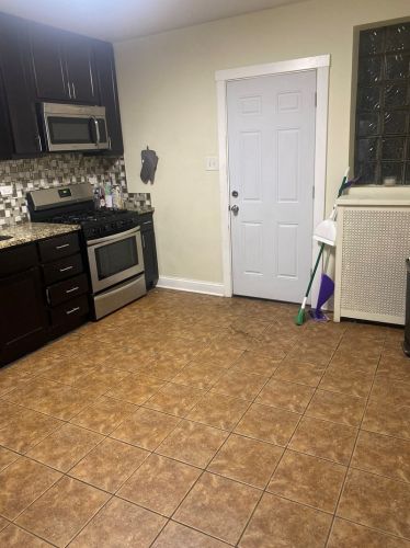 7327 Luella Ave, Chicago IL 60649-4109 exterior