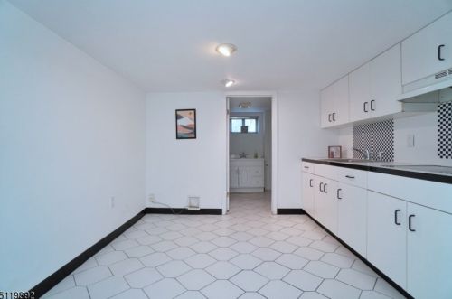 80 Howard St, Perth Amboy NJ 08861-1525 exterior