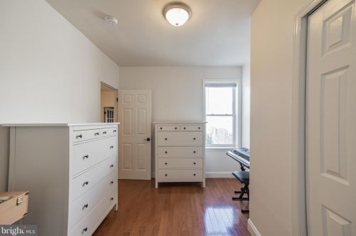 1536 18 St, Philadelphia PA 19145-1402 exterior