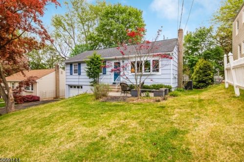 30 Shawger Rd, Parsippany, NJ 07834-1022