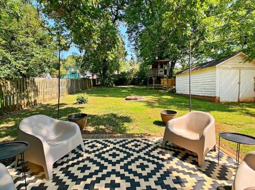 1901 Forrest Ave, Atlanta GA 30344-2768 exterior