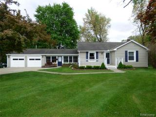 10820 Buno Rd, Brighton Twp, MI 48114-8123