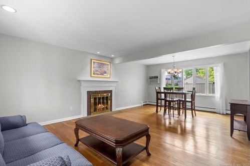 30 Heather Ln, Norwalk, CT 06851-5929