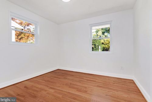 4608 Coachway Dr, Rockville MD  20852-2338 exterior