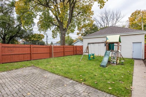 928 Jackson St, Waukegan IL 60085-7354 exterior