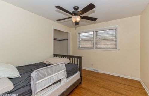 11236 Sacramento, Chicago IL 60655-2302 exterior