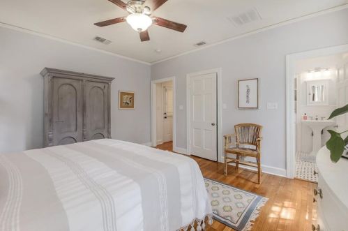 1708 Cedar Ave, Austin TX 78702-1429 exterior