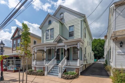 208 Main St, Hackettstown NJ 07840-2039 exterior