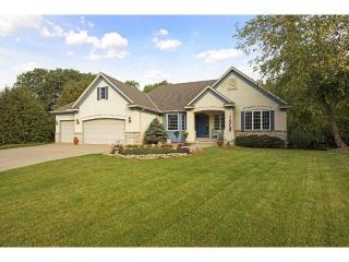 811 Amble Rd, Saint Paul, MN 55126-2298