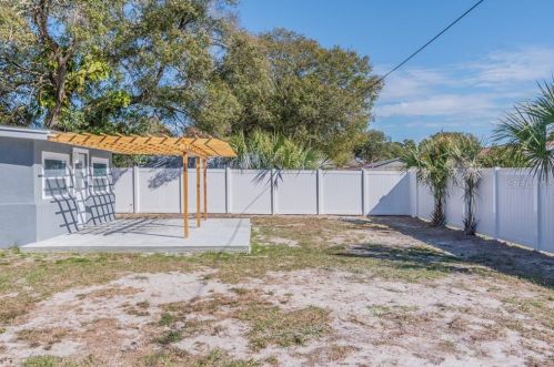 4722 Bay Ave, Tampa FL 33616-1070 exterior