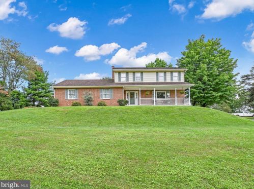 35 King St, Primrose, PA 17901-9061