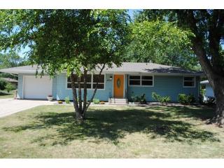 2827 Galtier St, Saint Paul, MN 55113-2410