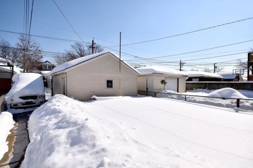 2921 Monitor Ave, Chicago IL 60634-1743 exterior