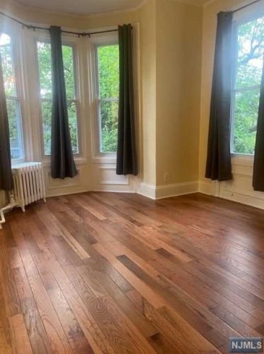 17 Plymouth St, Montclair NJ  07042-2607 exterior