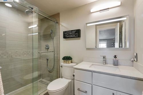 4410 Black Walnut Ct, Concord CA 94521-4320 exterior