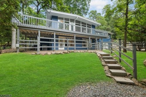 1112 Crim Rd, Bridgewater, NJ 08807-1872