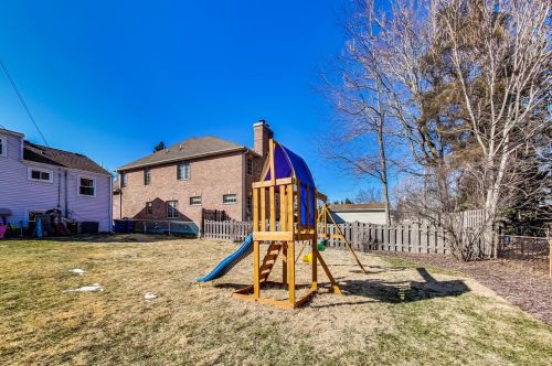 969 Fairfield Ave, Elmhurst IL 60126-4946 exterior