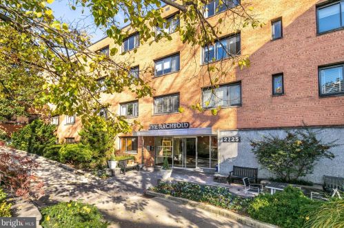 2725 39th St, Washington DC 20007-1244 exterior