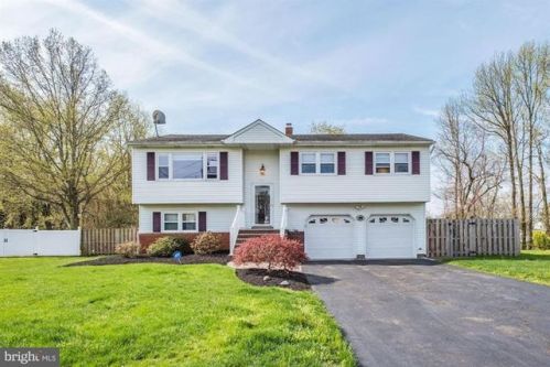 249 Bentley Ave, Trenton, NJ 08619-3723