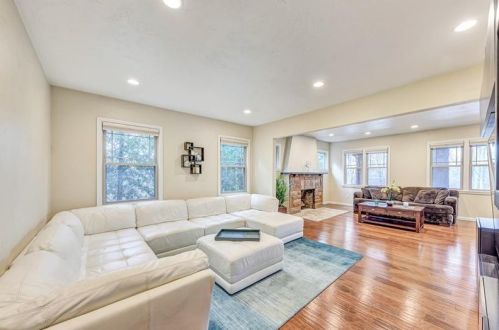 301 Bon Air Ave, Pittsburgh PA 15210-3208 exterior