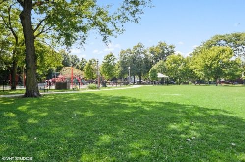 1600 Jefferson St, Chicago IL  60616-1114 exterior