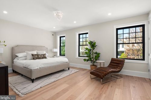 1868 Monroe St, Washington DC  20018-2736 exterior