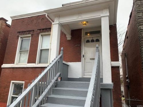 3232 Osceola St, Saint Louis MO 63111-1209 exterior