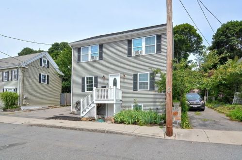 19 Beacon St, Gloucester, MA 01930-3436