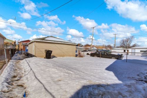 9852 Frst Ave, Chicago IL 60628-1439 exterior