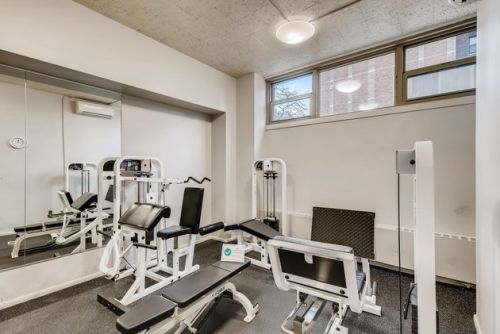 1550 Lake Shore Dr, Chicago IL  60610-1675 exterior