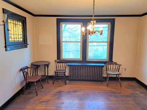 1305 Braddock Ave, Pittsburgh PA 15218-1638 exterior