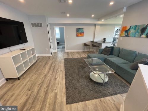 1401 12th St, Philadelphia PA  19147-3301 exterior