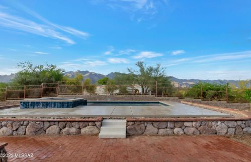 4701 Camino Gacela, Tucson AZ  85718-6813 exterior