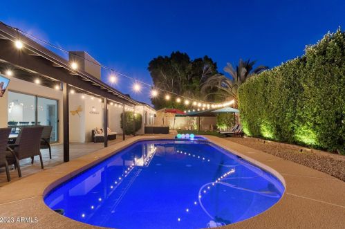 11641 23rd St, Phoenix AZ 85028-1705 exterior