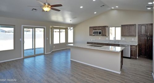 3417 Calle De Ln Bajada, Tucson AZ 85746-8337 exterior