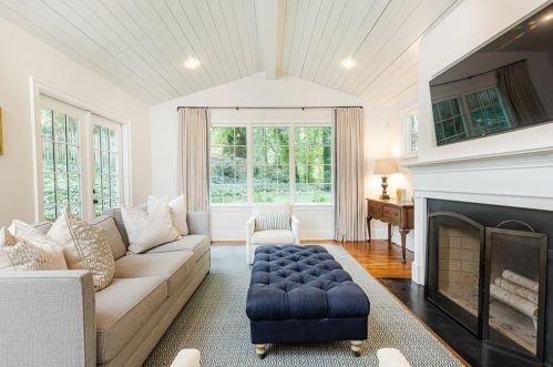 2150 Monterey Dr, Atlanta GA 30318-1725 exterior