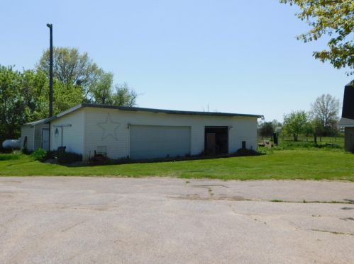 50002 M 51, Dowagiac MI 49047-9631 exterior