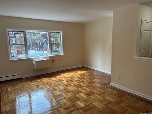 3865 Bailey Ave, Bronx NY  10463-2558 exterior