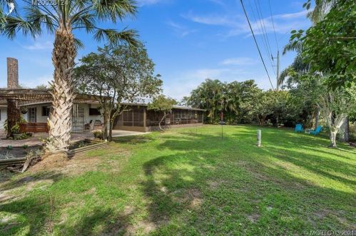 1460 Sunshine, Fort Pierce FL 34952-6009 exterior