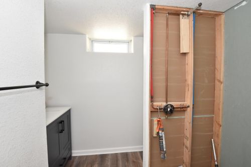 135 Martin Ln, Milwaukee WI 53207-4976 exterior